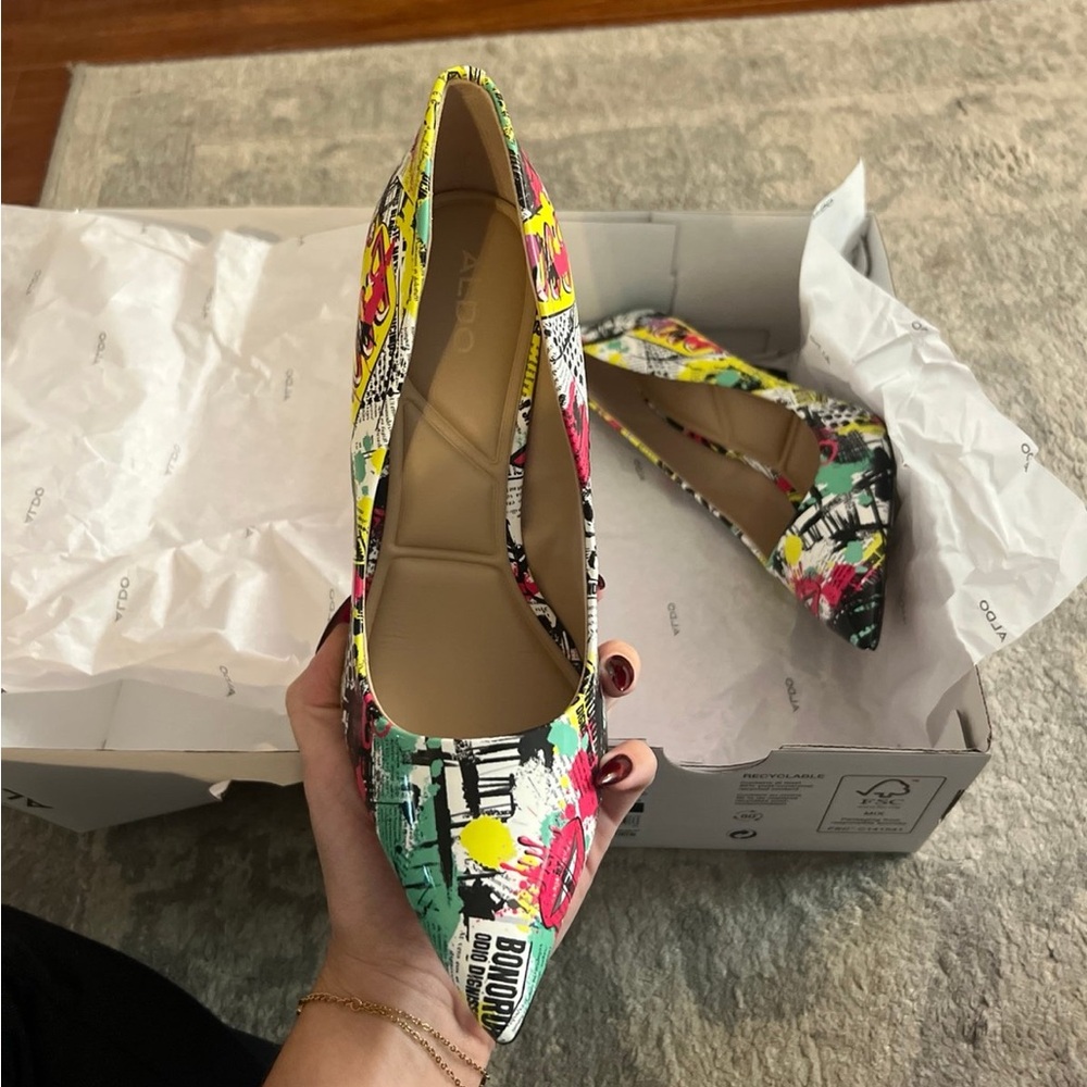 Heels - Picture 4 of 4